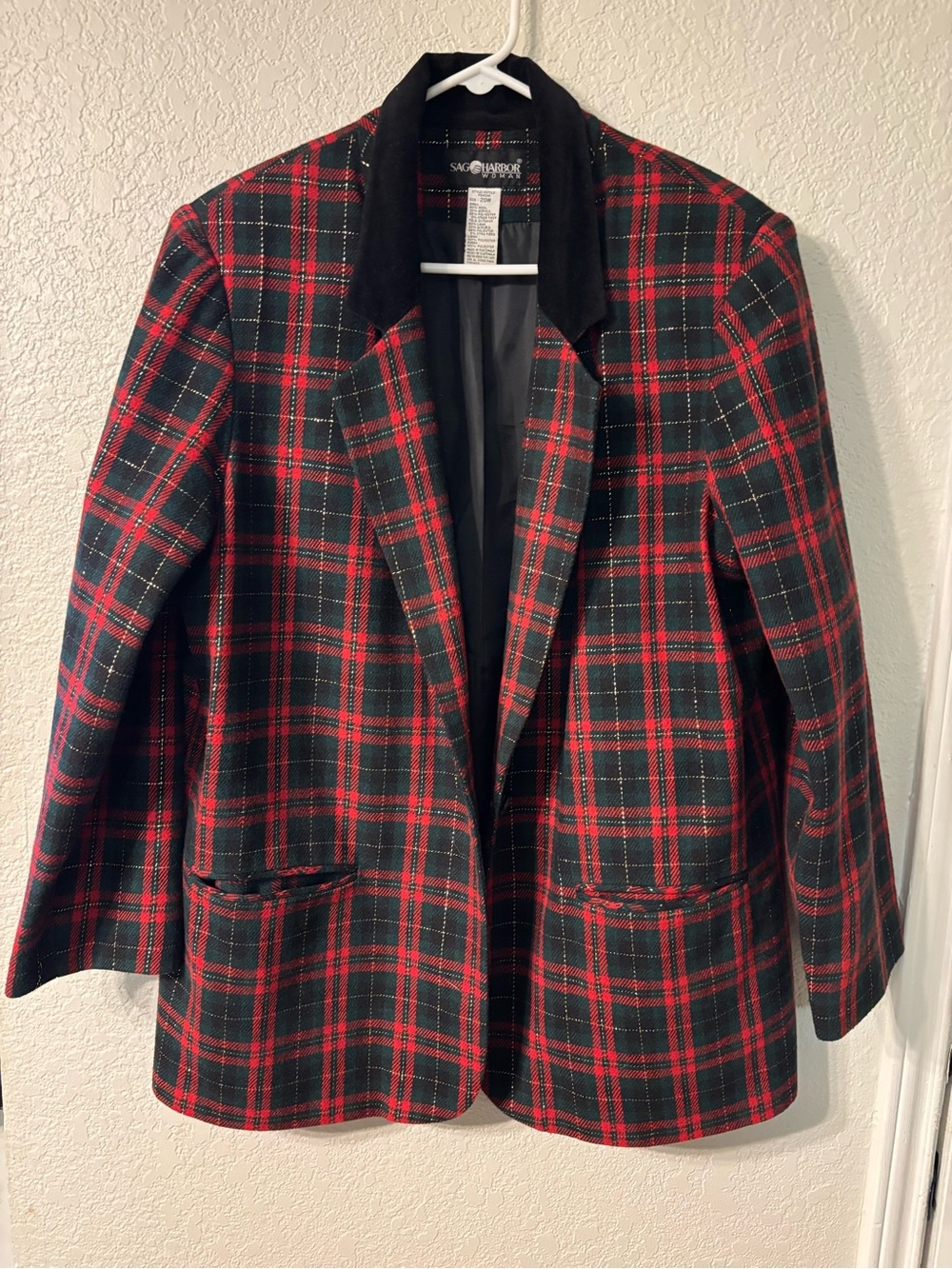 Vintage Sag Harbor Red Tartan Plaid Blazer with Black Velvet Collar - Size 20W
